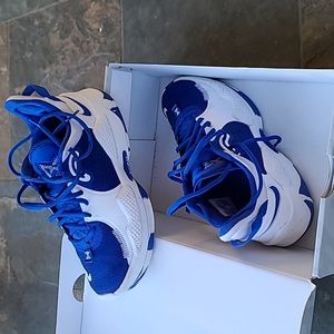 Nike basketball shoes.  Size 6.5 men's 8 women's